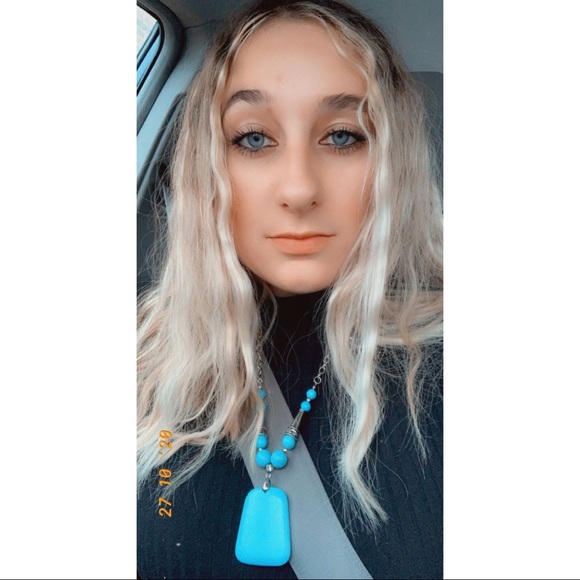 Profile Picture of Marisa Minnillo (@marisaminnillo) on Poshmark