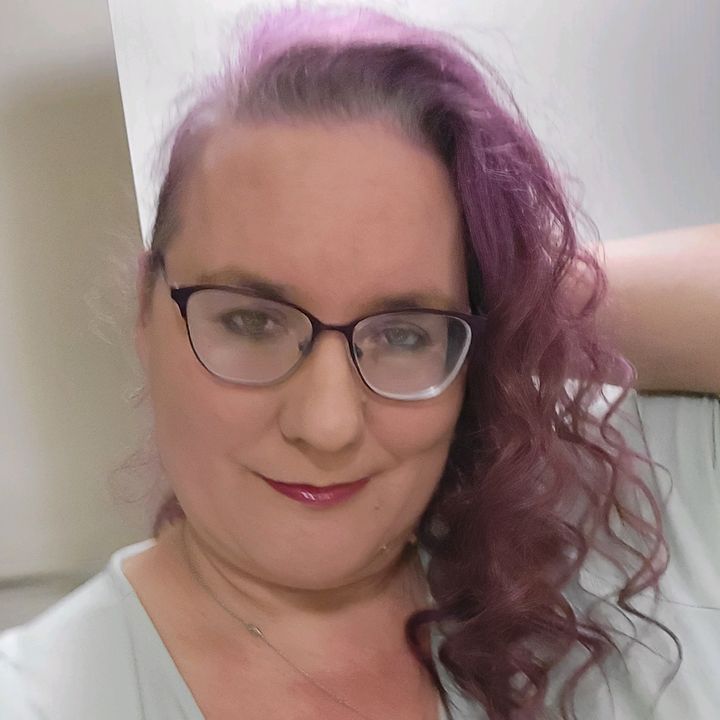 Profile Picture of Kelly Czech (@@kellyczech) on Tiktok