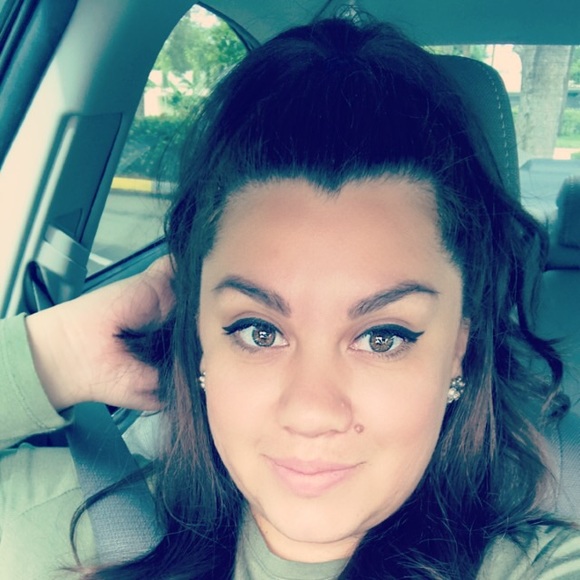 Profile Picture of Myriam Ortiz (@babayum) on Poshmark