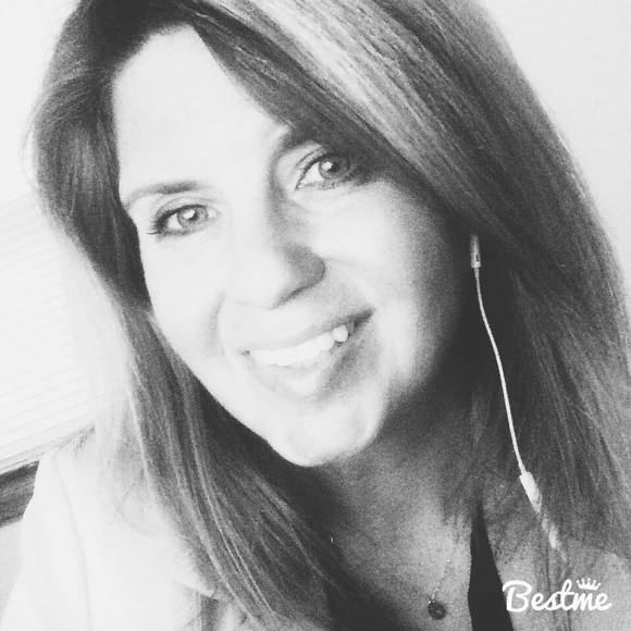 Profile Picture of Lori Koslowski (@lori_koslowski) on Poshmark