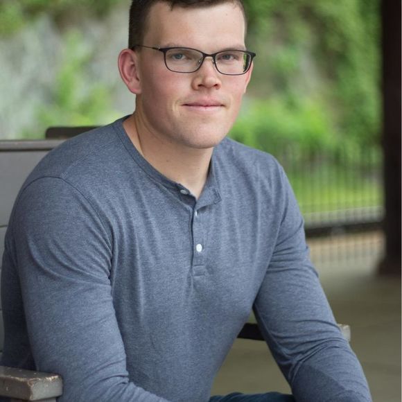 Profile Picture of Daniel Turnbow (@danielturnbow) on Poshmark