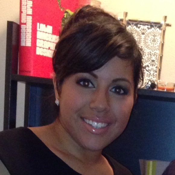 Profile Picture of Suzanne Ramirez (@suzysws) on Poshmark