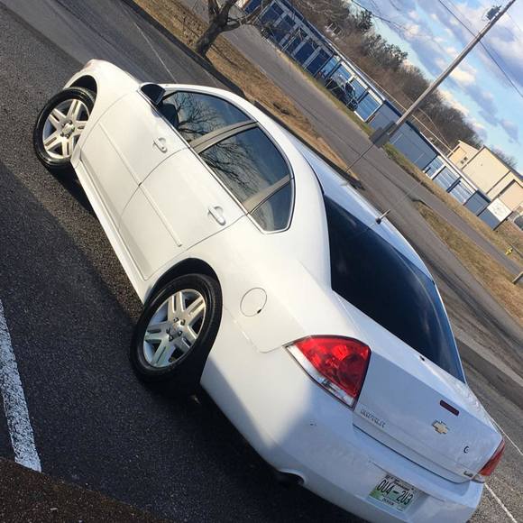 Profile Picture of John Wade (@johnwade525) on Poshmark