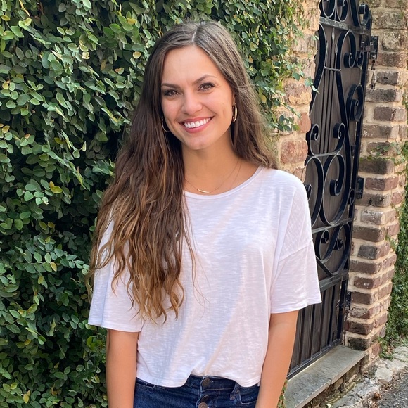 Taylor Moreland - Poshmark Profile Picture of Taylor Moreland (@taylorforney) on Poshmark