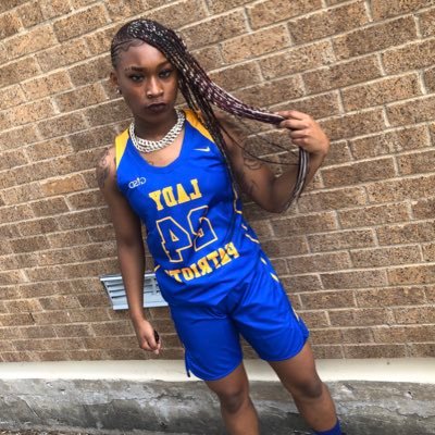 Profile Picture of Carly Gates (@CarlyGates11) on Twitter
