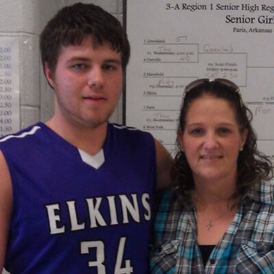 Profile Picture of Lorri Daniel (@rainydayzs) on Twitter