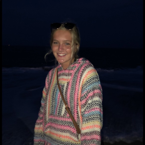 Profile Picture of Maddy Leety (@maddyleety) on Poshmark