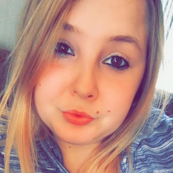 Profile Picture of Tisha Maxwell (@tisham112329) on Poshmark