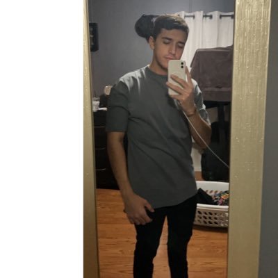 Profile Photo of 𝙟𝙚𝙨𝙪𝙨 𝙜𝙪𝙩𝙞𝙚𝙧𝙧𝙚𝙯 (@jesusxgutierrez) on Twitter