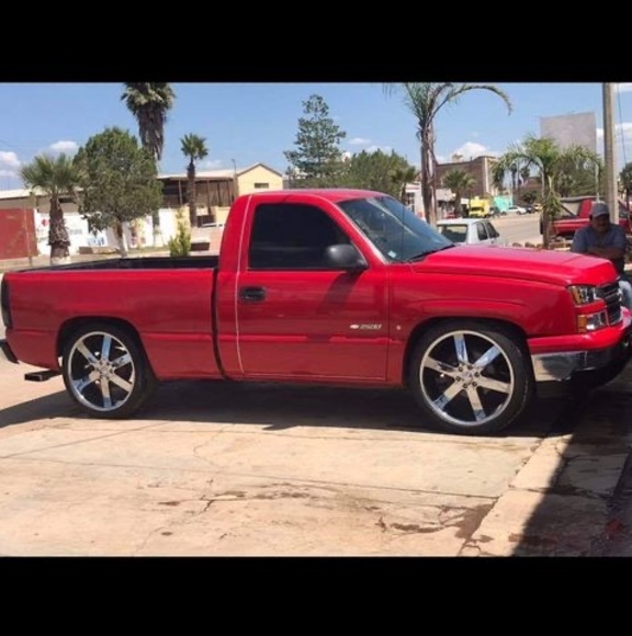 Profile Picture of Daniel Orona (@oronadaniel530) on Poshmark