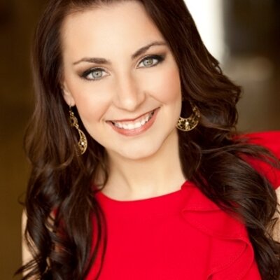 Profile Picture of Rachel Collins (@newmom_whodis) on Twitter