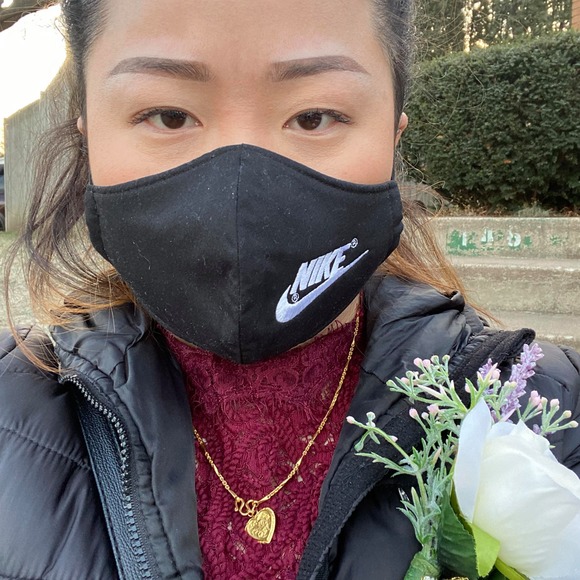 Profile Picture of Pa Yang (@pylyang) on Poshmark