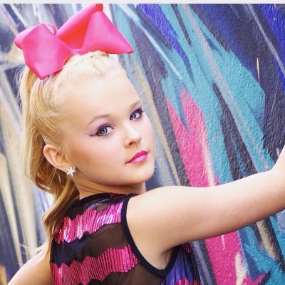 Profile Picture of Kendall Alexander (@kendall_llama) on Twitter