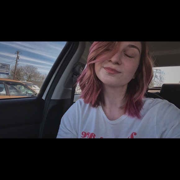 Profile Picture of Lauren Tisone (@thriftoflauren) on Poshmark