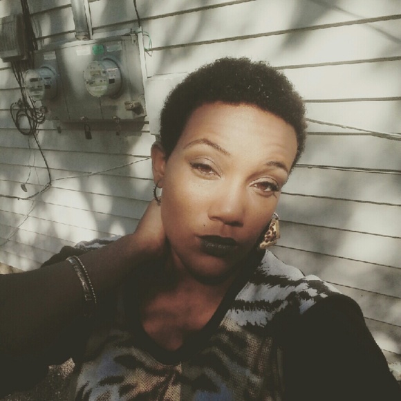 Profile Picture of Bri Broadnax (@brinax) on Poshmark