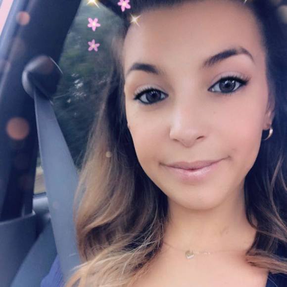 Profile Picture of Sarah Sarlija (@sarahsarlija) on Poshmark