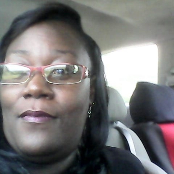 Profile Picture of Denise Duncan robinson (@robinson43) on Poshmark