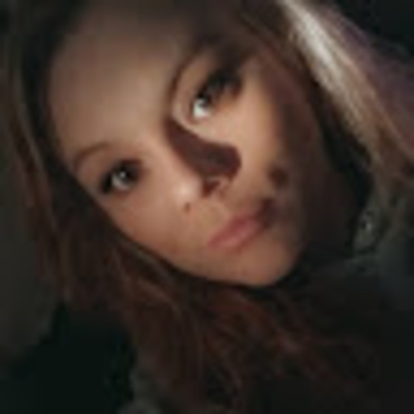 Profile Picture of Jessica Seagle (@jessicaseagl276) on Poshmark