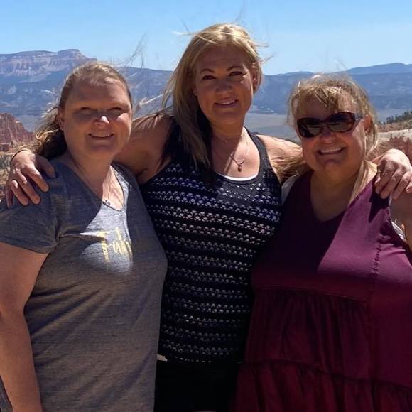 Profile Picture of Laurie Tollen (@hapy2scrap) on Poshmark