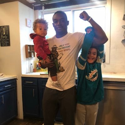 Profile Picture of James Smith (@James_Smitty_II) on Twitter