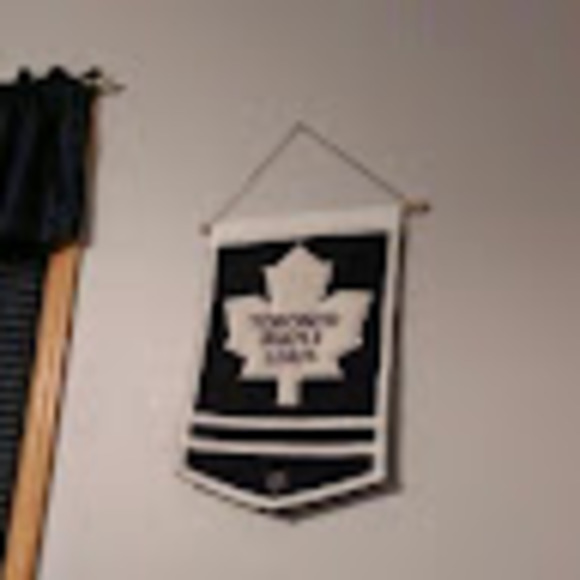 Profile Picture of Dean Metacarpa (@dinomet1996) on Poshmark