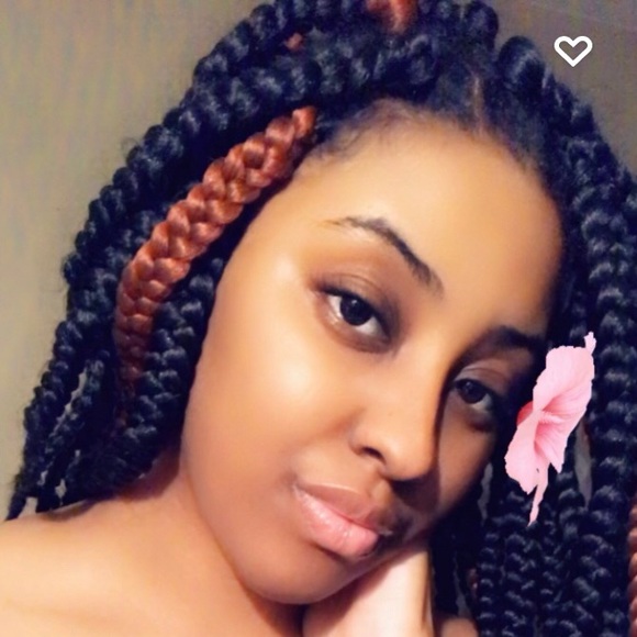Profile Picture of Tyriyan Vanpelt (@tyriyan21) on Poshmark