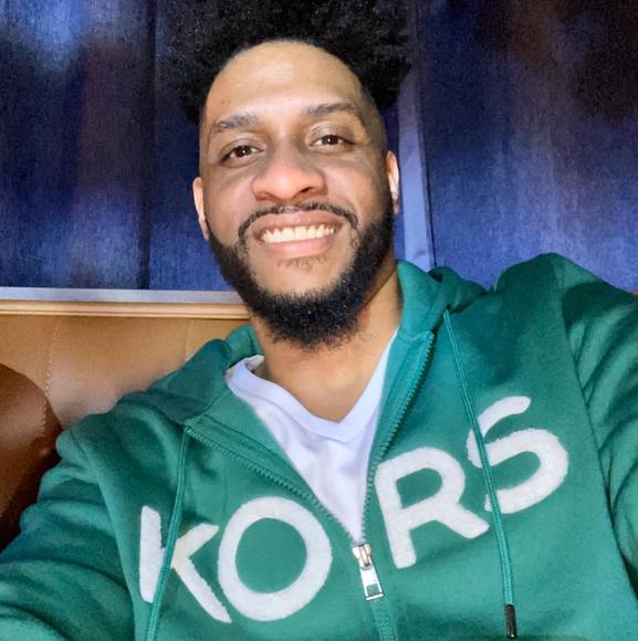 Kevin Brooks - Poshmark Profile Picture of Kevin Brooks (@kevinlbrooks) on Poshmark