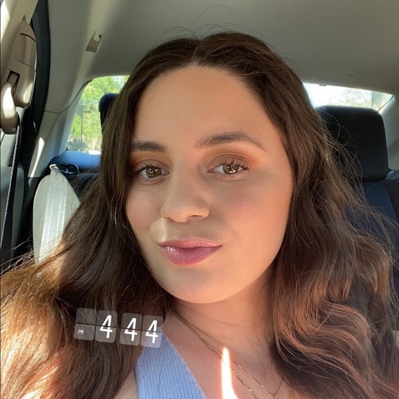 Profile Picture of Megan Gustavsen (@megang456) on Poshmark