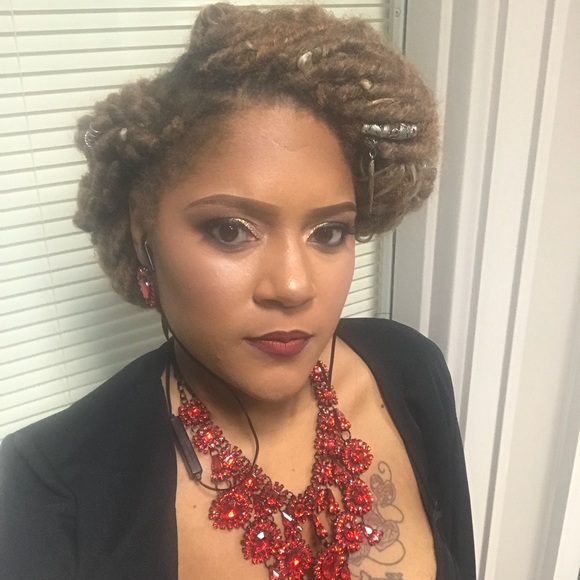 Profile Picture of Rosa Nugent (@rjnugent1) on Poshmark