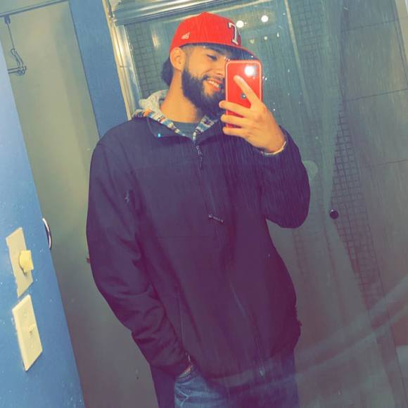 Profile Picture of Carlos Neri (@ericool) on Poshmark