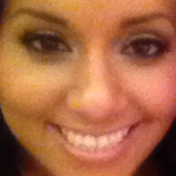 Profile Picture of Erica Jimenez (@ericaaaaaaa) on Poshmark