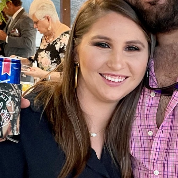Profile Picture of Christen Riles (@christenriles) on Poshmark