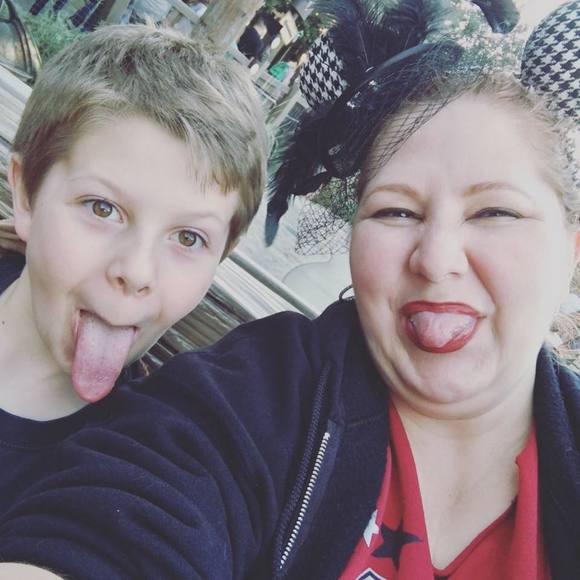 Jessica Handly - Poshmark Profile Picture of Jessica Handly (@jshandly) on Poshmark