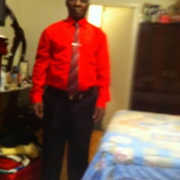 Profile Picture of Marvalee Harris (@marvaleeh) on Poshmark