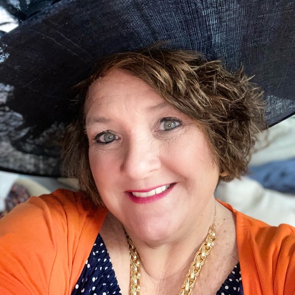 Profile Picture of Jeanine Bissinger (@jbissi2003) on Poshmark