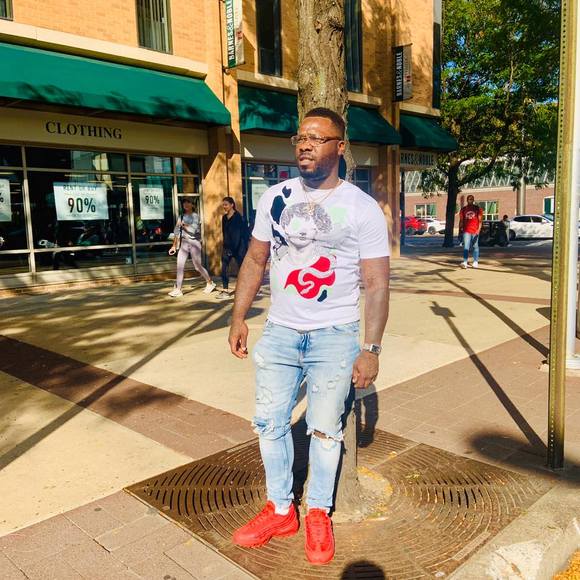 Profile Picture of Gregory Gibson (@geez901) on Poshmark