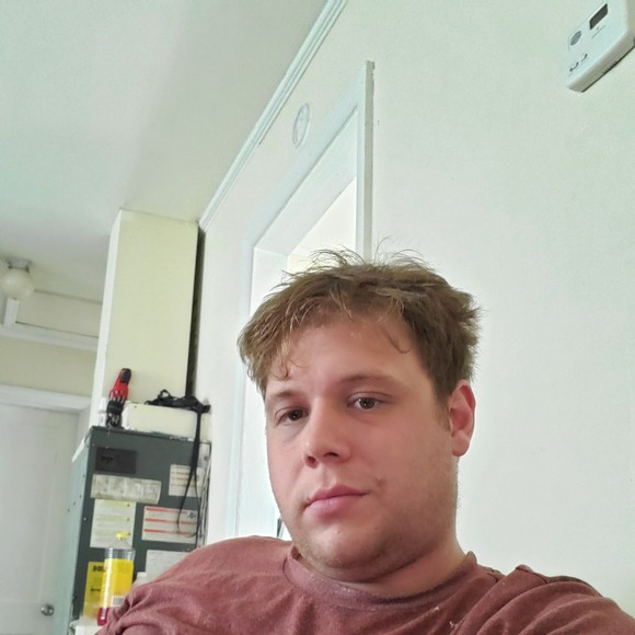 Profile Picture of Dylan Erickson (@derickson285) on Poshmark