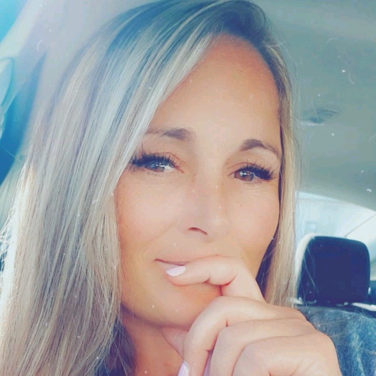 Profile Picture of Tina Mackie🇨🇦 (@tinamackie38) on Tiktok