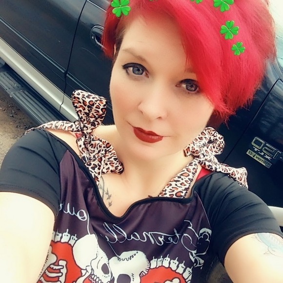 Profile Picture of Jenny Tidwell (@jennytidwell05) on Poshmark