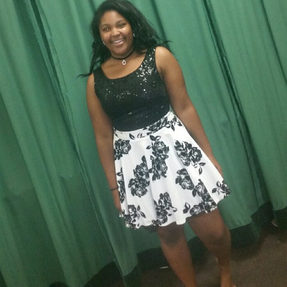 Profile Picture of Cierra Graham (@cece4127) on Poshmark