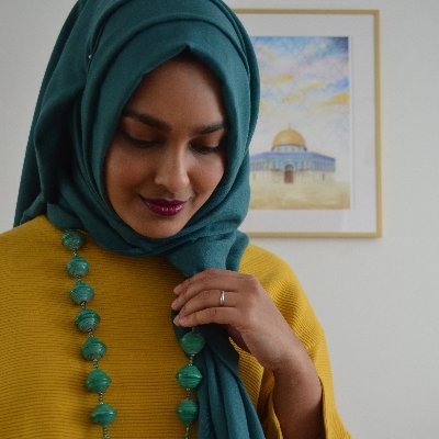 Profile Photo of Rumana (@lil_pomegranate) on Twitter