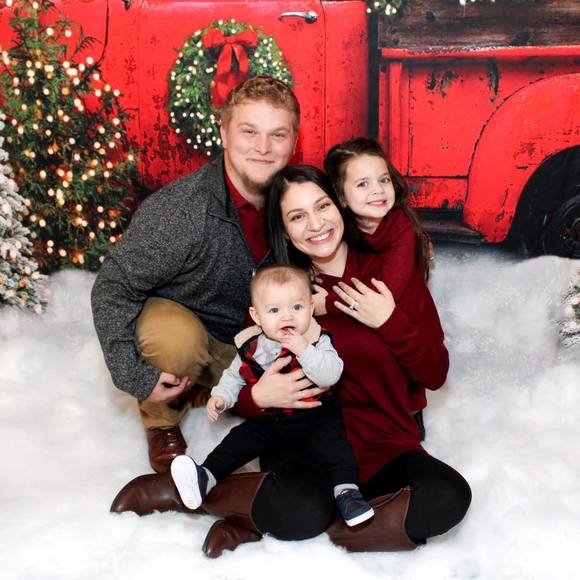 Profile Picture of Amy Berrospe (@amygee12) on Poshmark