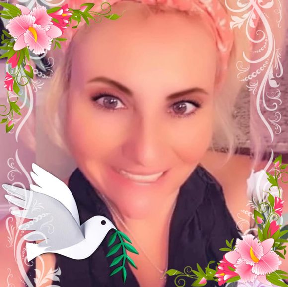 Profile Picture of Penny Folino (@pennyfolino1) on Poshmark