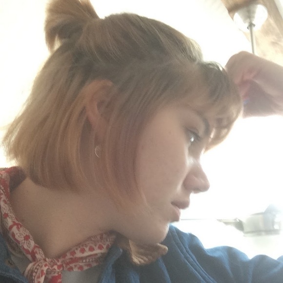 Profile Picture of Kendal Frear (@kendalfrear) on Poshmark