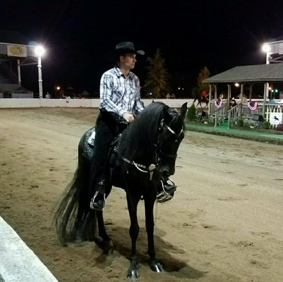 Profile Picture of Ronald Alexander (@twogun262) on Poshmark