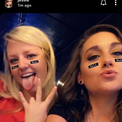 Profile Picture of Tabitha N Combs  ✨ (@tcombs_21) on Twitter