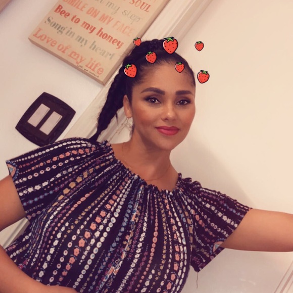Profile Picture of Rosie Trevino (@rostrevino) on Poshmark