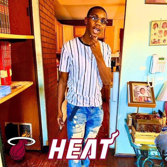 Profile Picture of Ivan Scott (@ivan_scott) on Poshmark