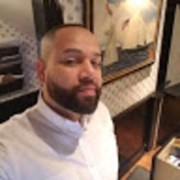 Profile Picture of Richard O (@richieo646) on Poshmark