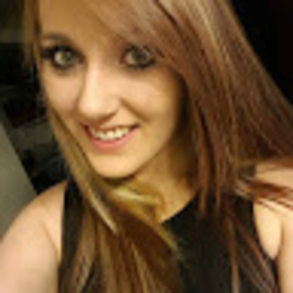 Profile Picture of Jessica sarah Unsicker (@jsunsicker23) on Poshmark